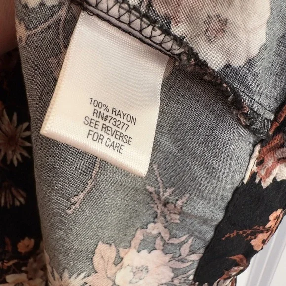 Croft &‎ Barrow Floral Print Top 3/4 Sleeve V-Neck Blouse Black Brown Orange S - Picture 5 of 6